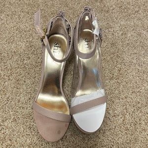 shi exaggeration nude heels
